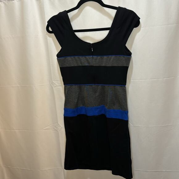 BCBGMaxArzia Colorblock Cap Sleeve Bodycon Dress Size 6 - Picture 5 of 6
